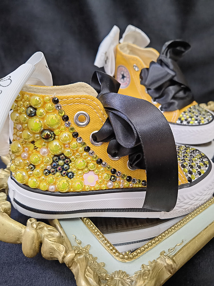 Fashion Personality Cartoon Bee Canvas Shoes